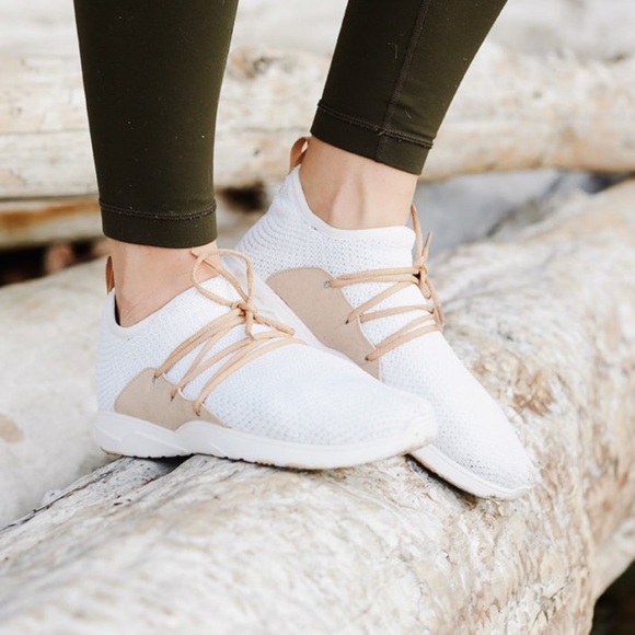 Vessi CityScape Size 8 Sneakers - Picture 4 of 4